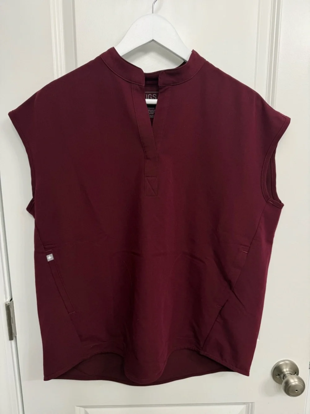 FIGS Burgundy Oversized Rafaela Scrub Top Size Small - Picture 2 of 4